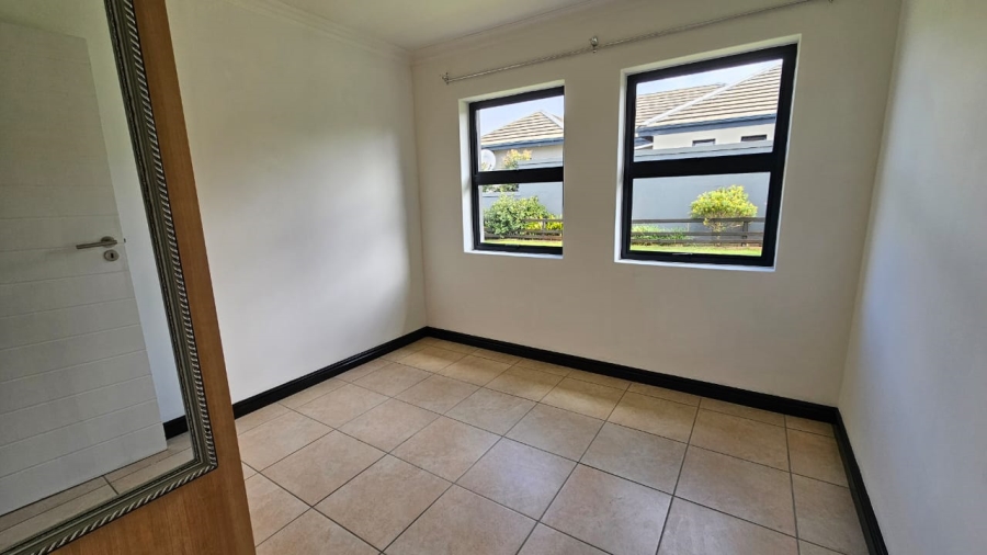 2 Bedroom Property for Sale in Blue Mountain Village Western Cape